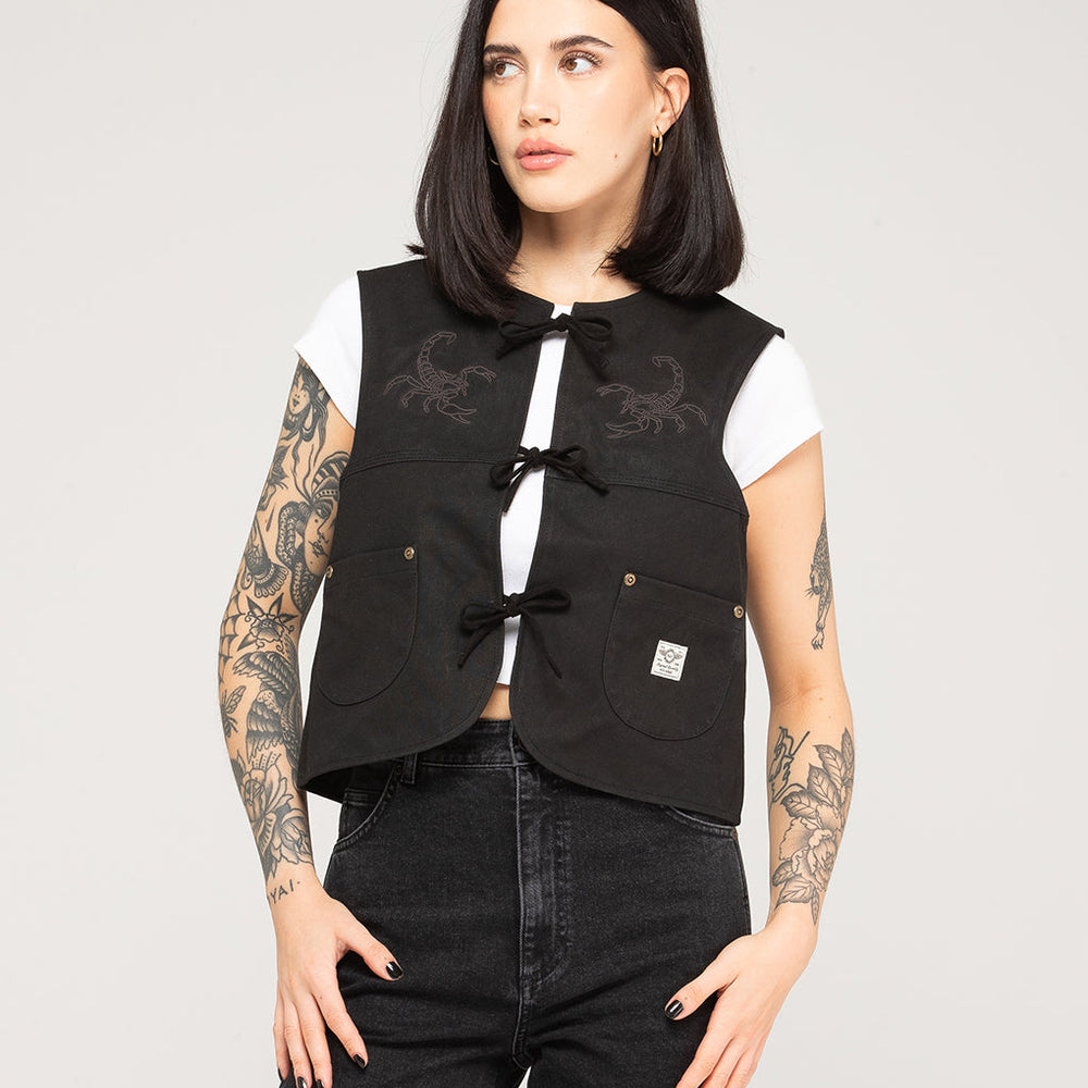 Black Scorpio Nomad Waxed Vest | Women's Jackets & Outerwear