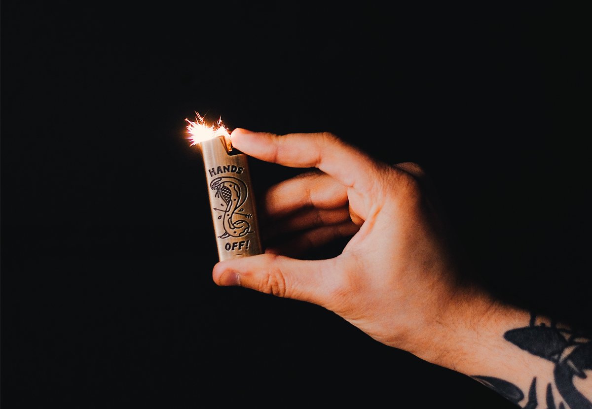 'Hands Off' Lighter Case