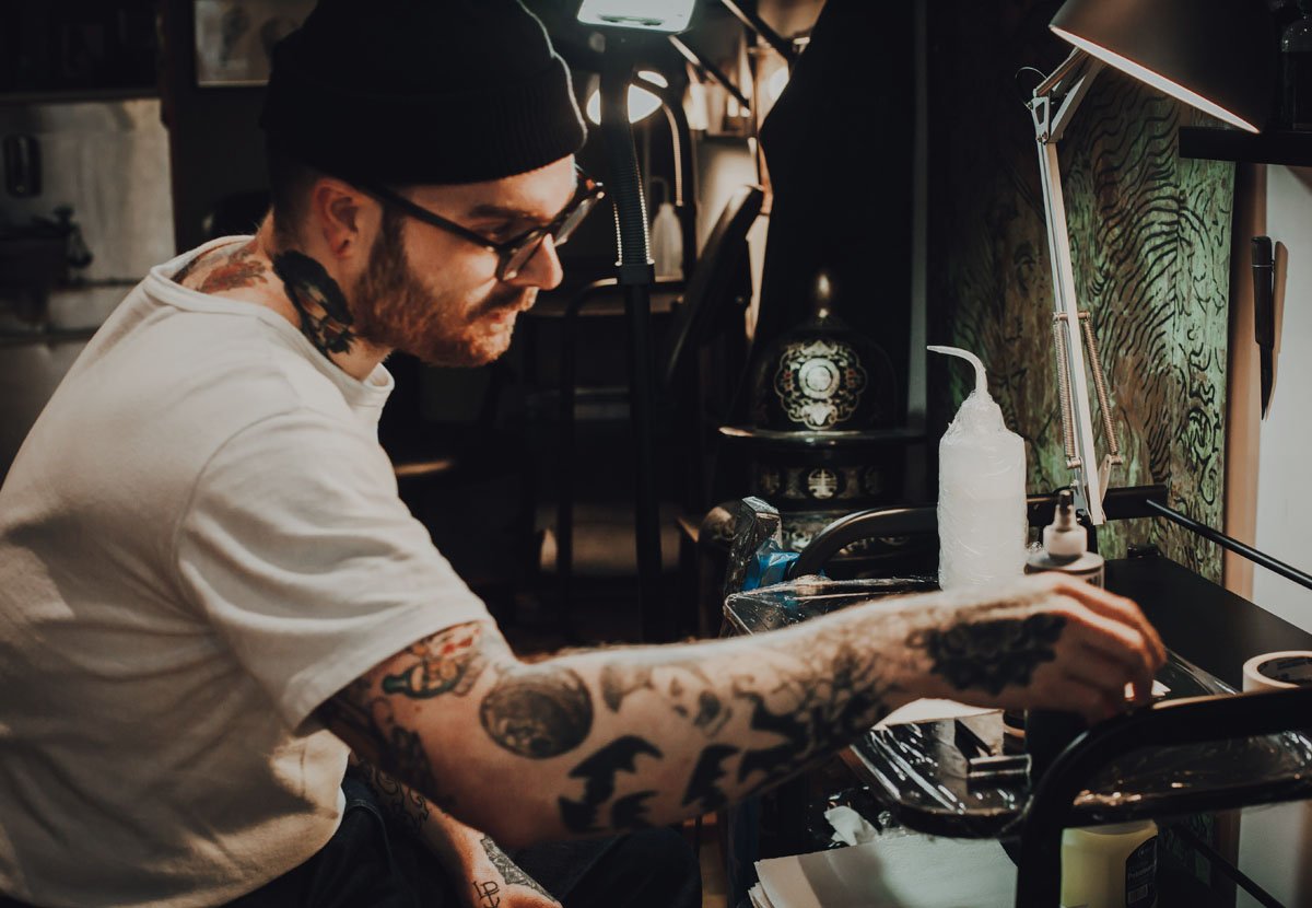 HOUSE OF THIEVES TATTOO STUDIO