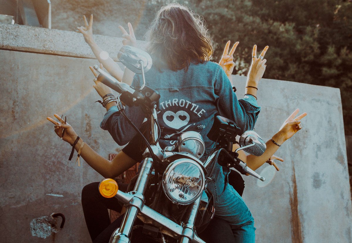 THE THROTTLE DOLLS | W&W17