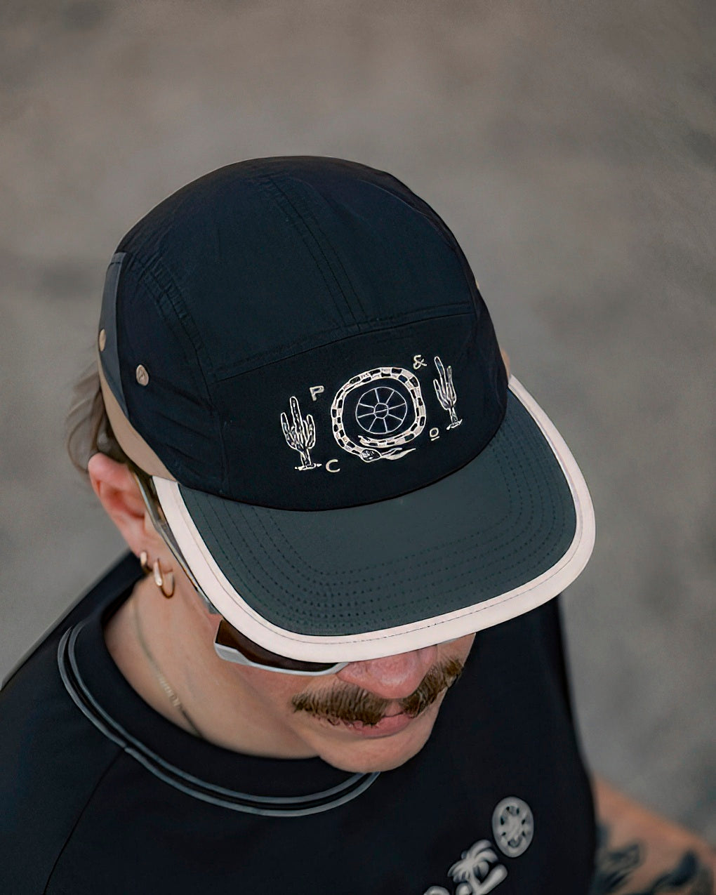 Steady Pace Trail Cap - Black & Tan