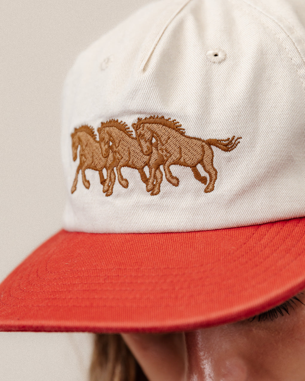 Bronco 5 Panel Cap - Ecru & Red