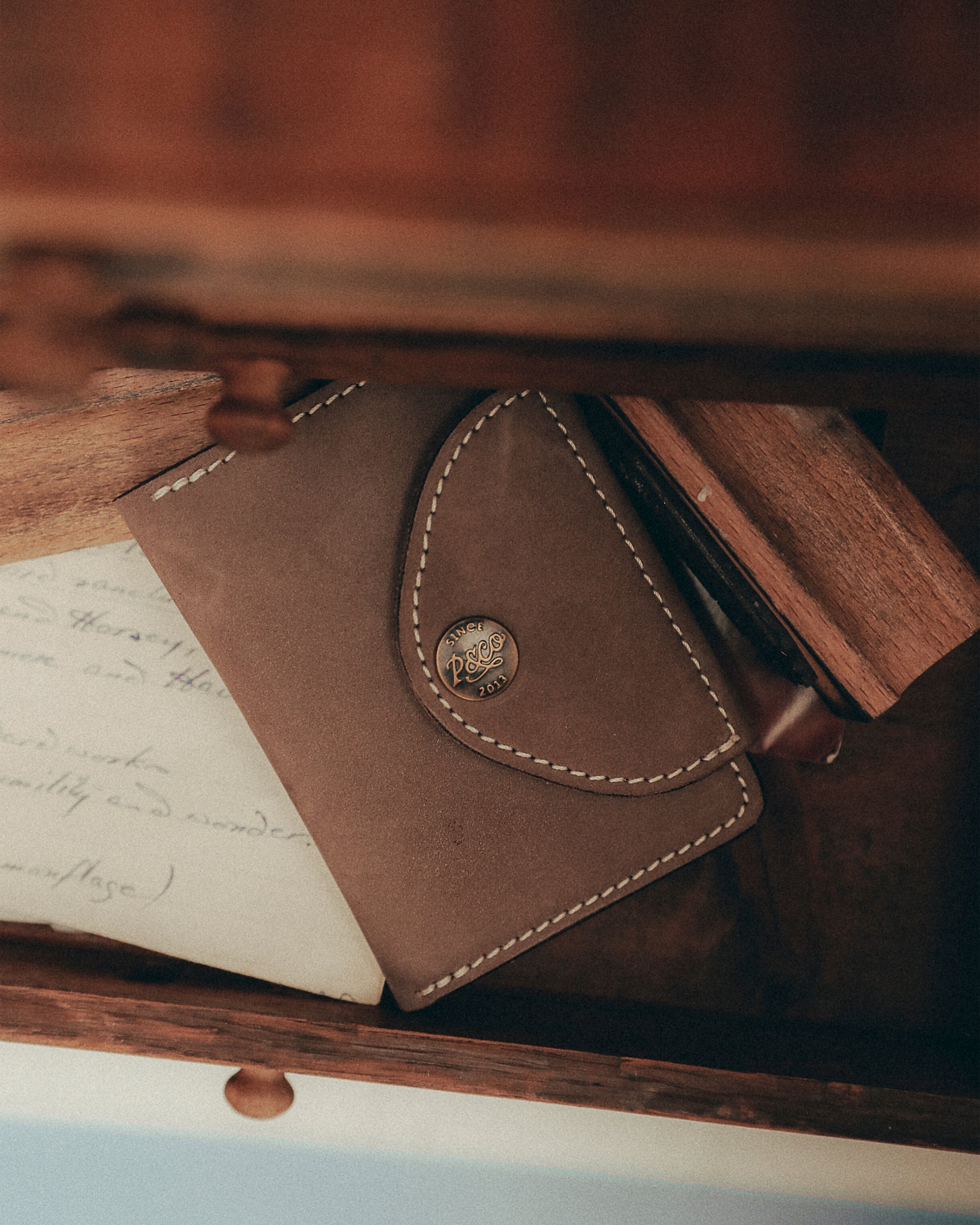 Mesa Nubuck Wallet - Taupe