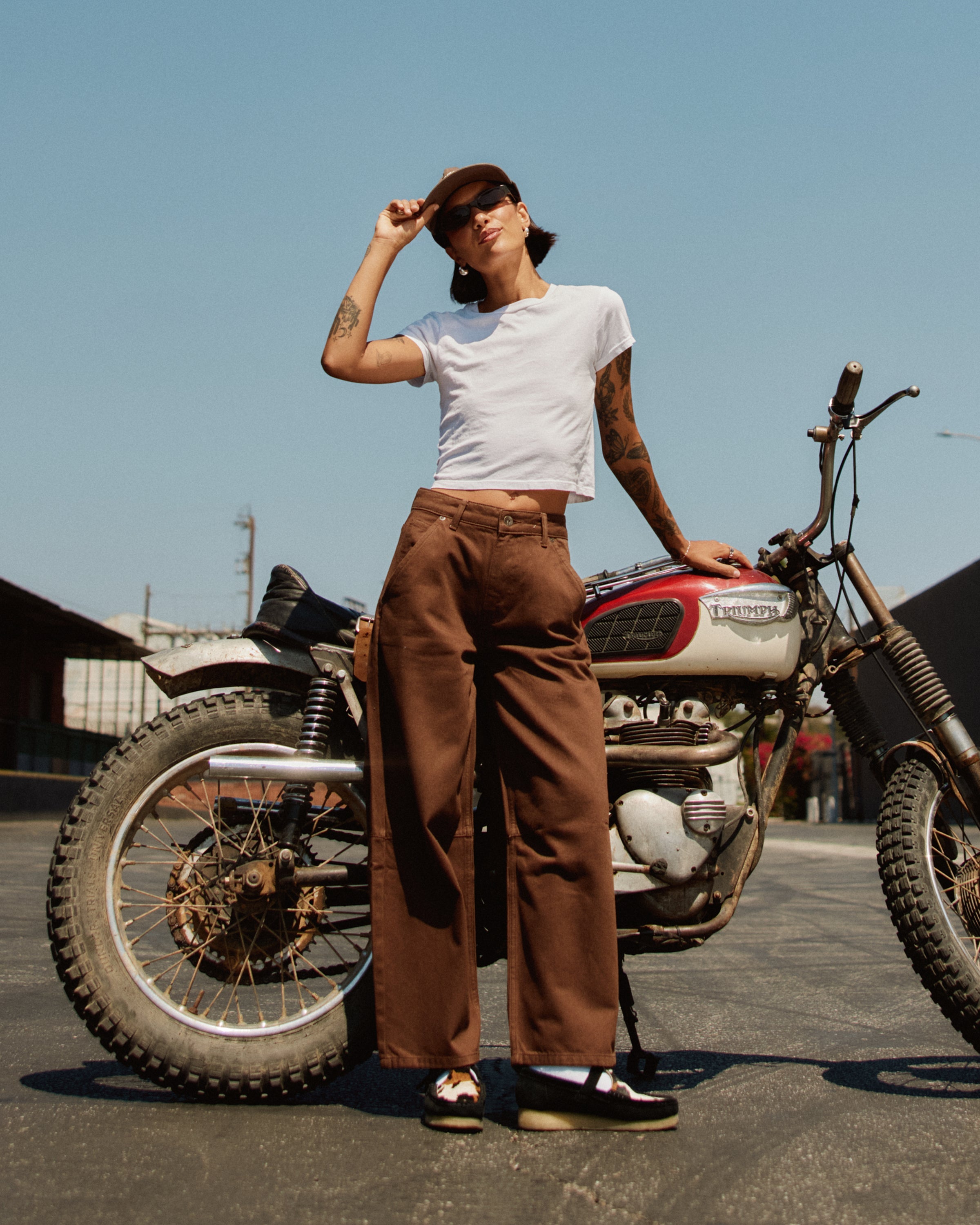 Grace Barrel Leg Jean - Washed Brown