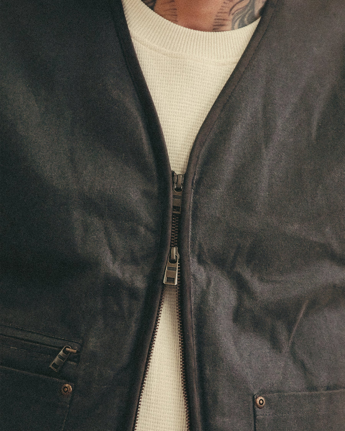 Wayfinder Sherpa Lined Waxed Vest - Charcoal