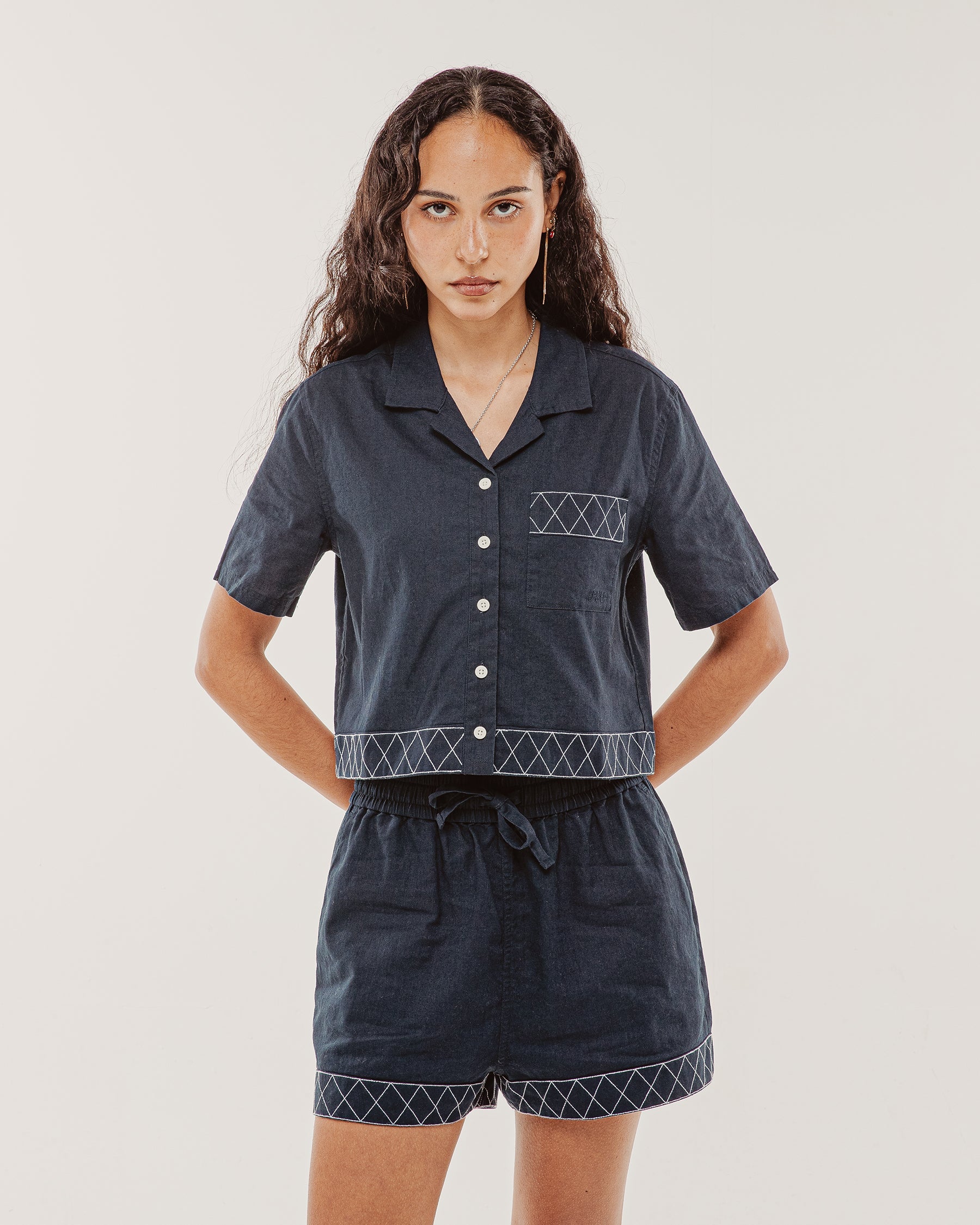 Lottie Cropped Linen Shirt - Navy