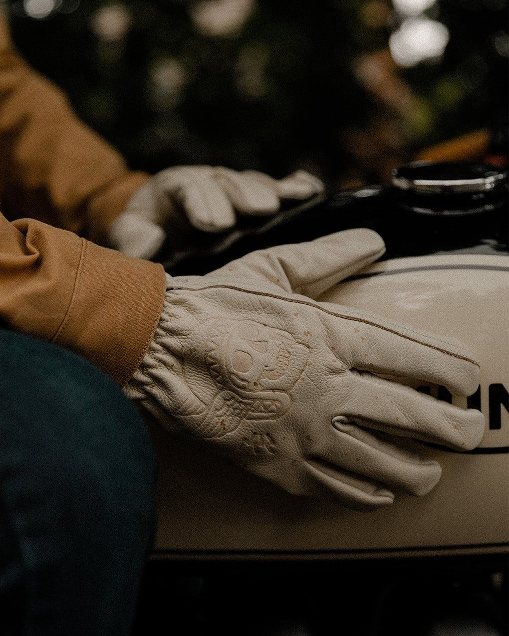 Overhaul Leather Gloves - Bone